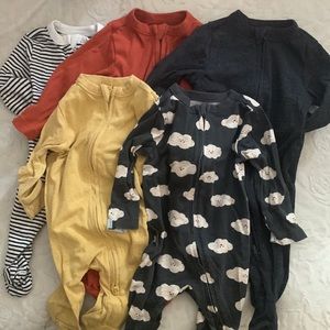 Lot - 5. Old Navy Sleepers, Size 0-3 months. Gently used